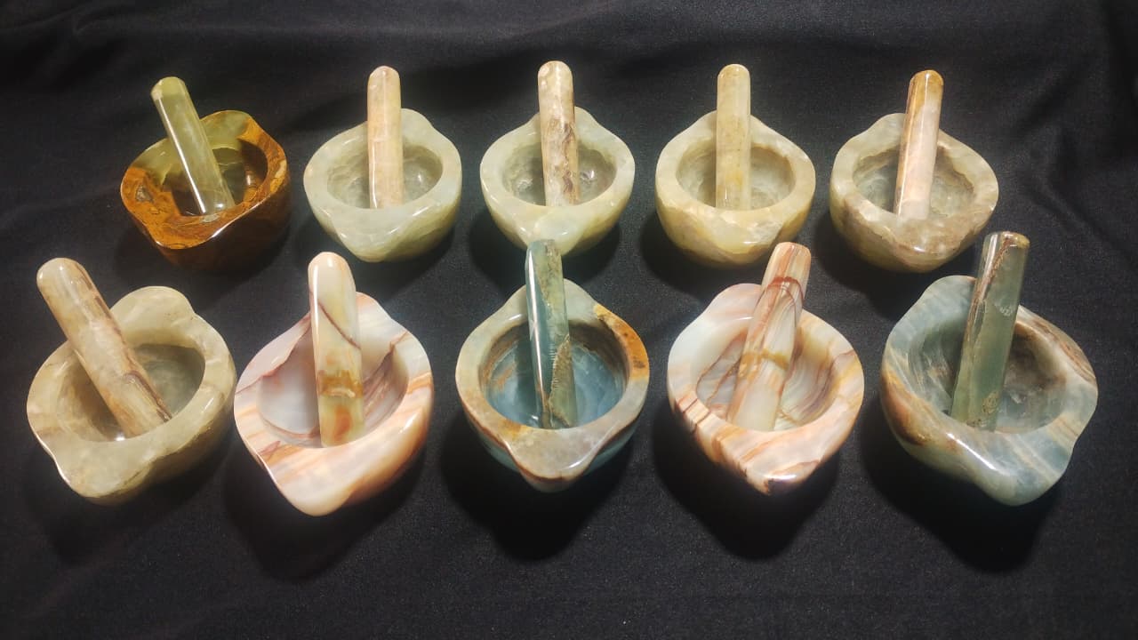 Morteros artesanales de piedra